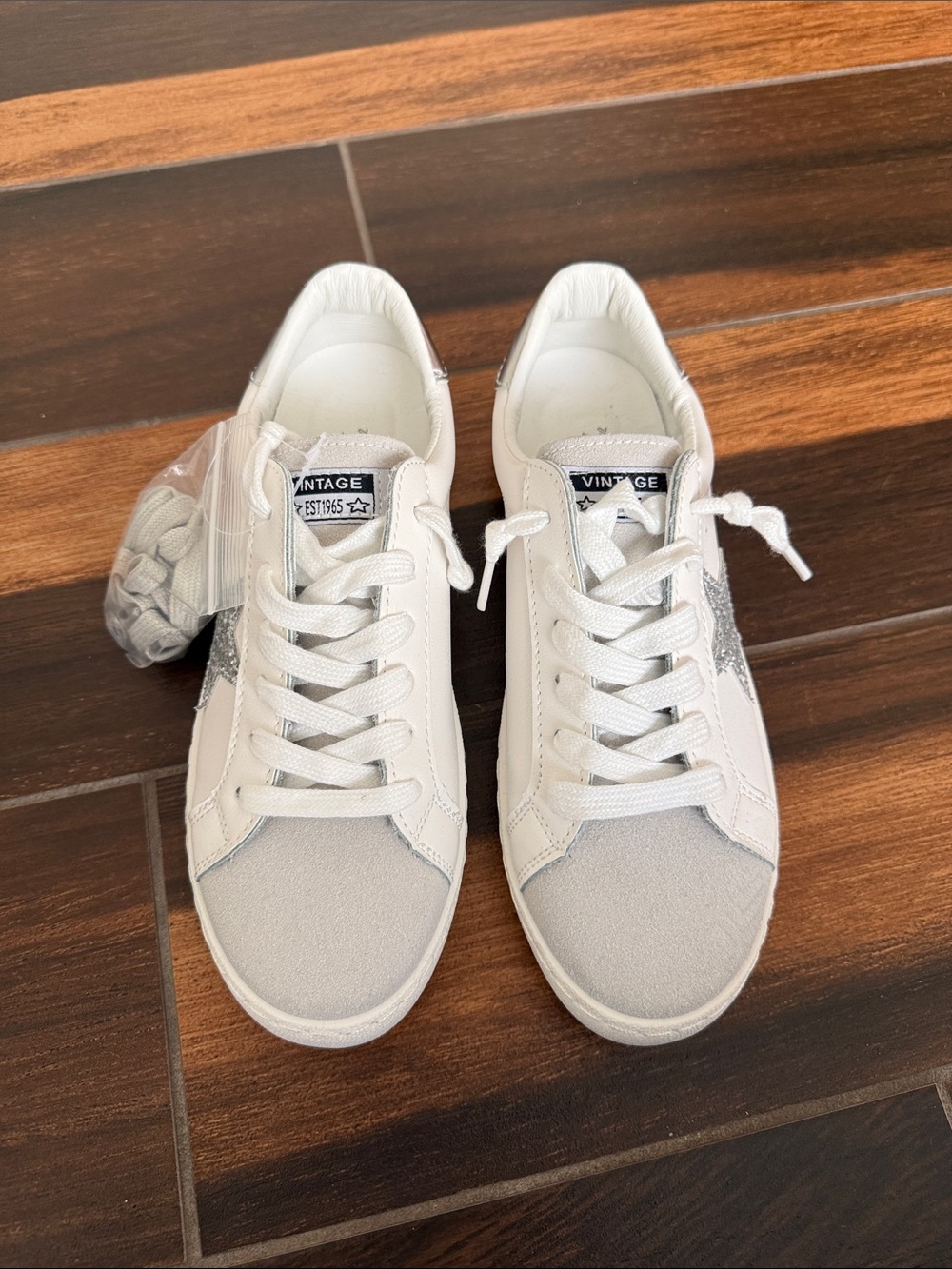 VINTAGE HAVANA Carla in White and Silver Foil with Glitter Star Size 7